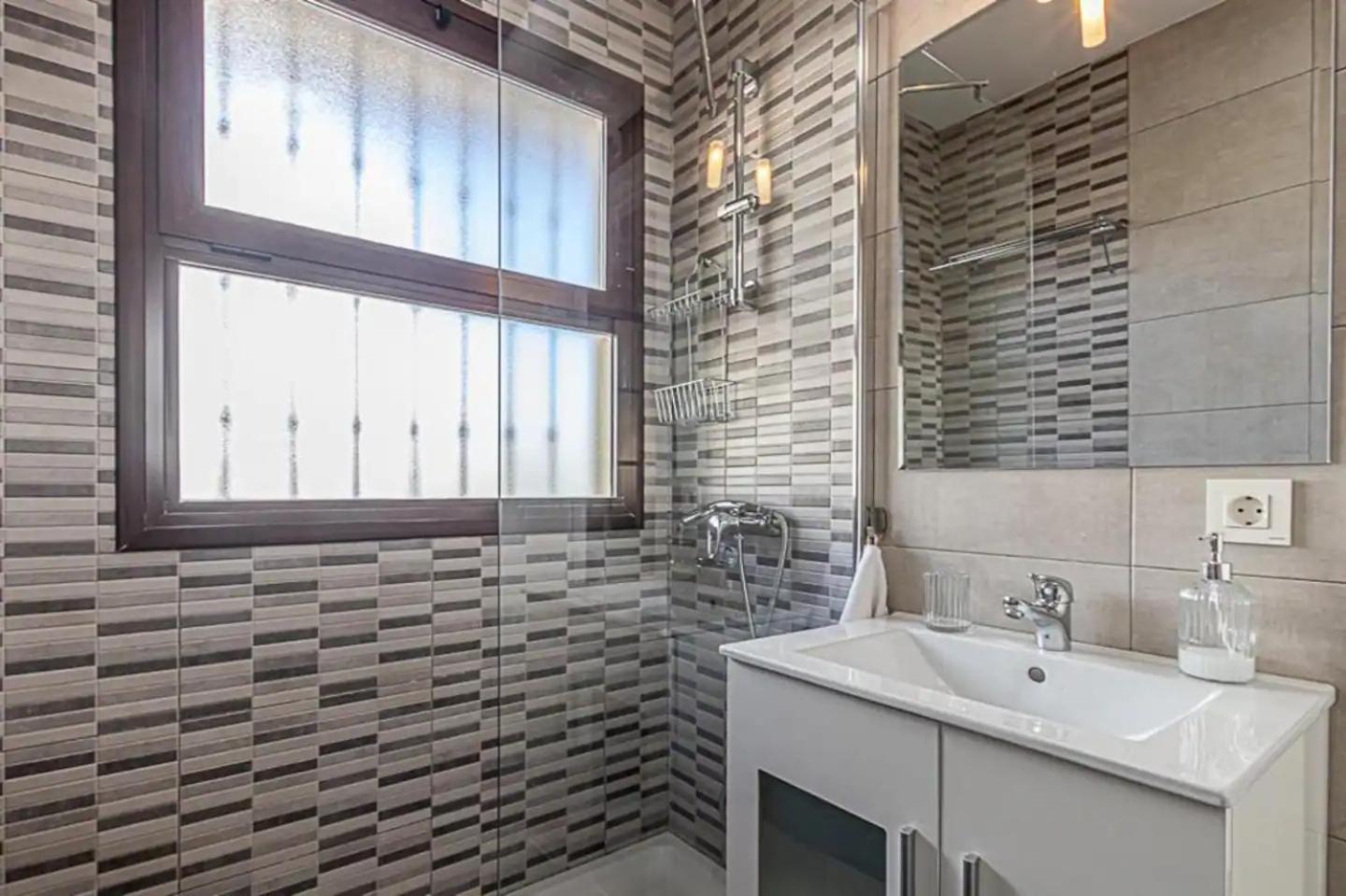 Encantador Apartamento En Primera Linea De Playa Benalmadena Luaran gambar